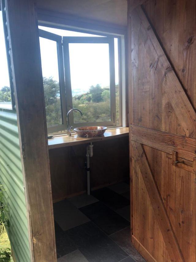 Sunrise Cabin At First Light Rangihaeata Retreat タカカ エクステリア 写真
