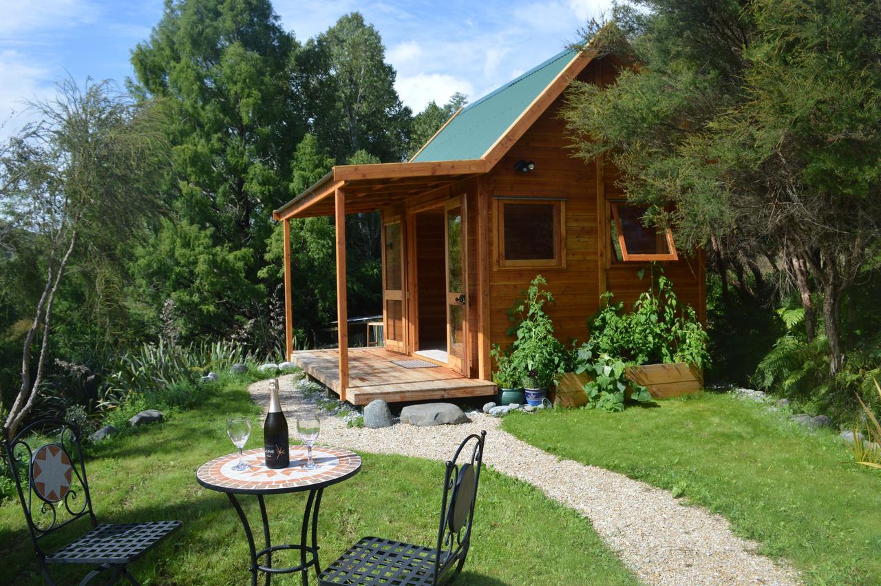 Sunrise Cabin At First Light Rangihaeata Retreat タカカ エクステリア 写真